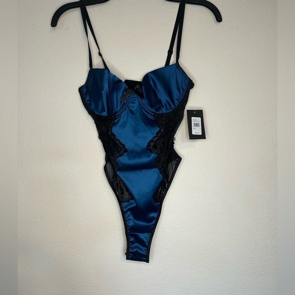 NWT Frederick's of Hollywood Beatrice Satin and Lace Teddy Princess Small